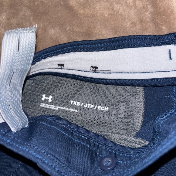 Under Armour Dark Blue Flat Front Shorts - Picture 3 of 3